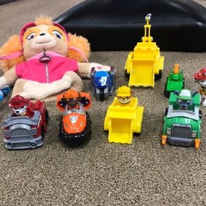 Paw patrol lot, everything in good or like new condition